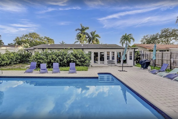Breathtaking Villa at Aventura 7 bedrooms 3 baths